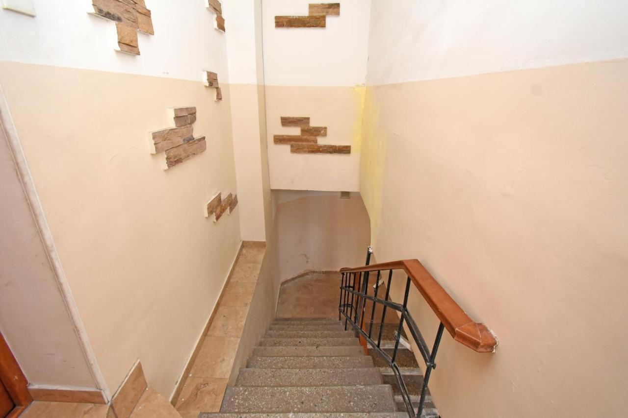 Galaxy Inn Luxury Hostel In Center Yerevan Exterior photo