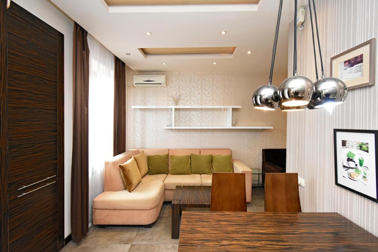 Galaxy Inn Luxury Hostel In Center Yerevan Exterior photo