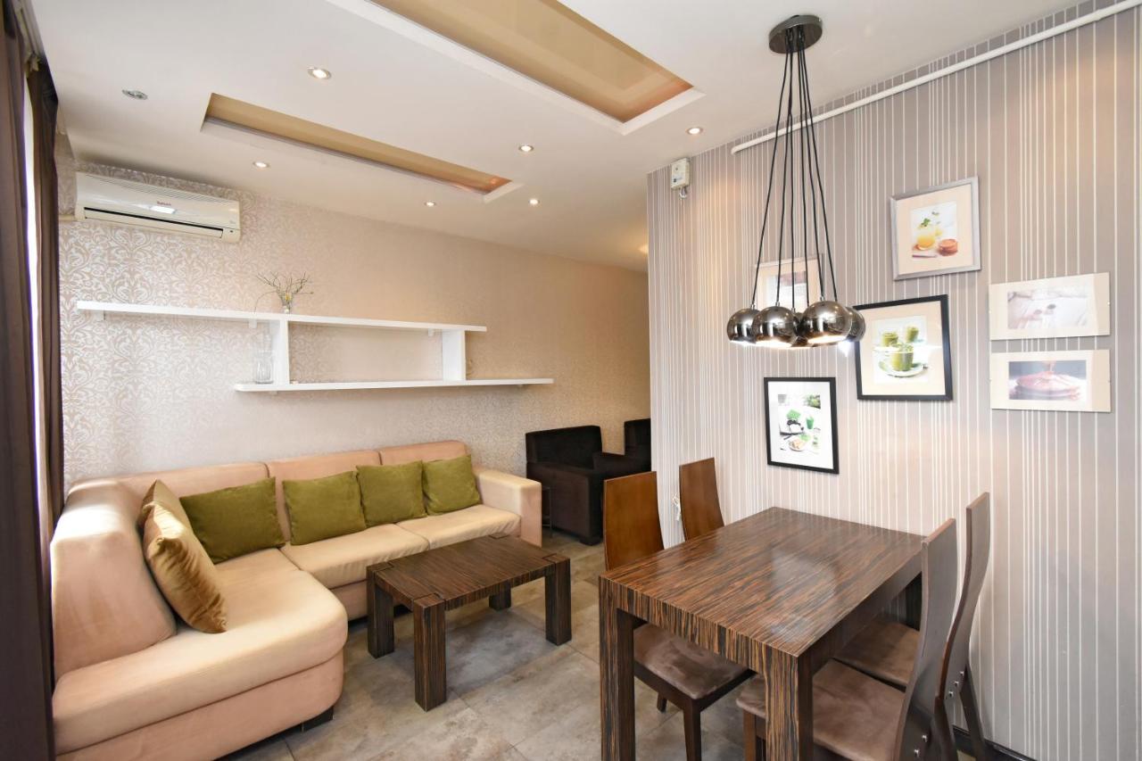 Galaxy Inn Luxury Hostel In Center Yerevan Exterior photo